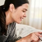 The impact of app reviews on user trust